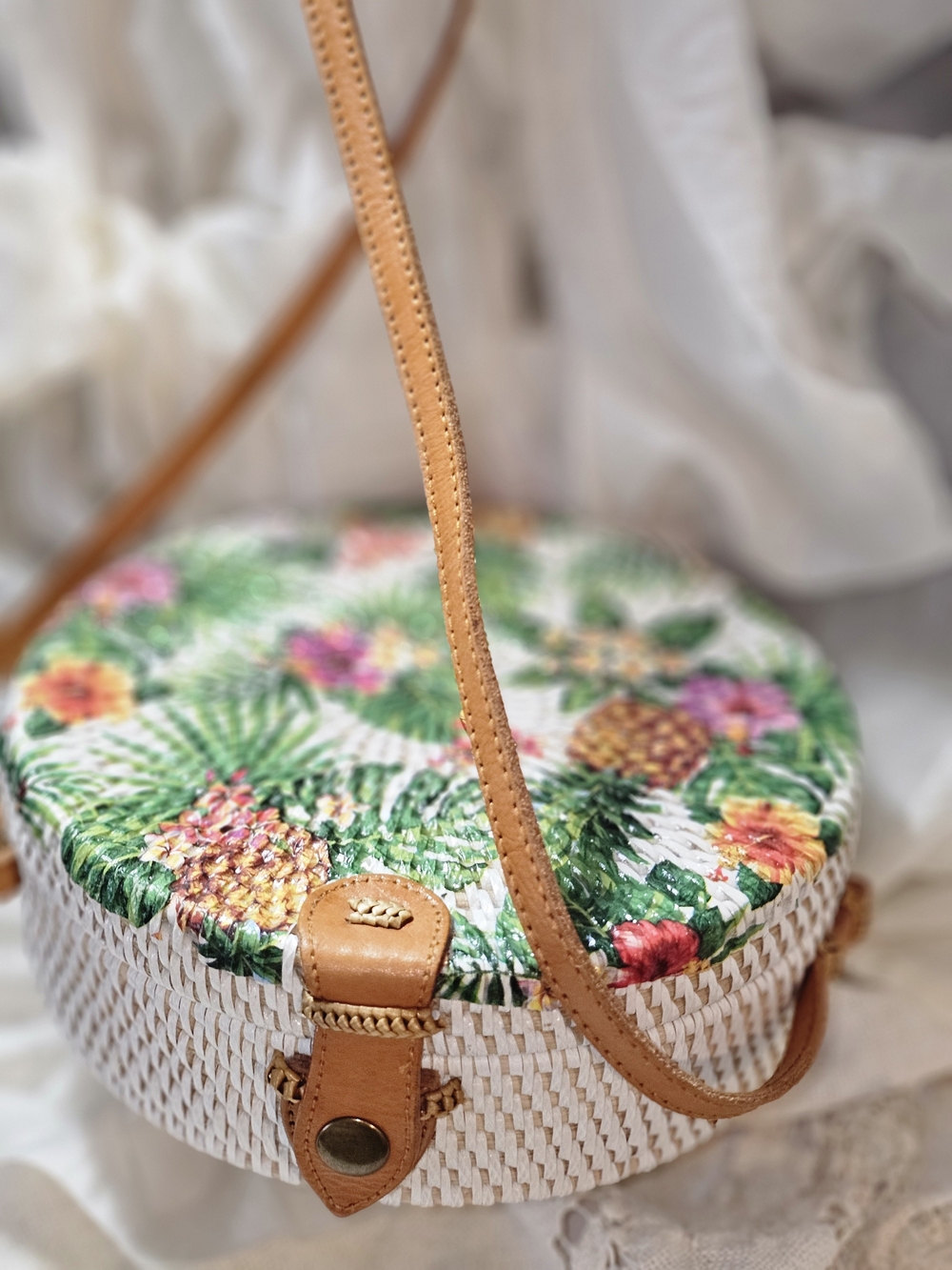 Tropical Flowers Pineapple Print Round Crossbody Bag - Green - Picture 7 of 16